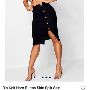 Rib Knit Horn Button Side Split Skirt